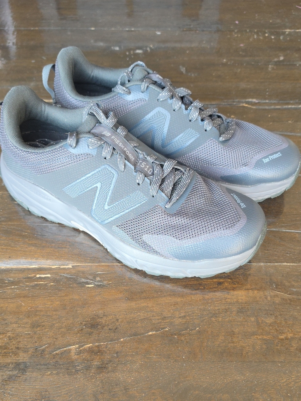(10) New Balance Gray Mesh Athletic Sneakers Athleisure Gorpcore Running Outdoor